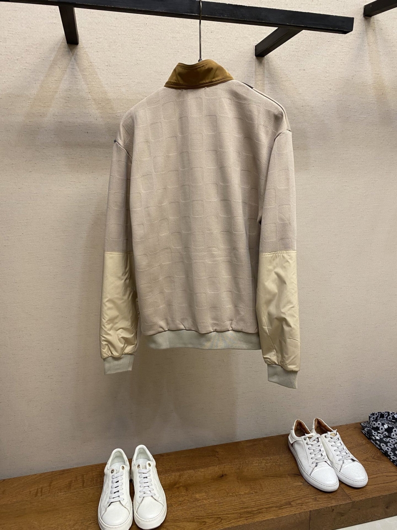 l0vis Vvtt0n outwear